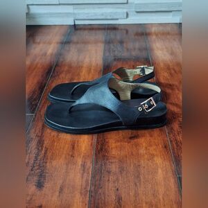 Bernardo Concord Wedge Sandal Black Leather Size 7